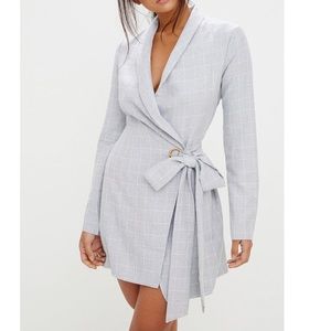 NEVER WORN - Grey Checked Tie Wrap Loose blazer dress - size 4